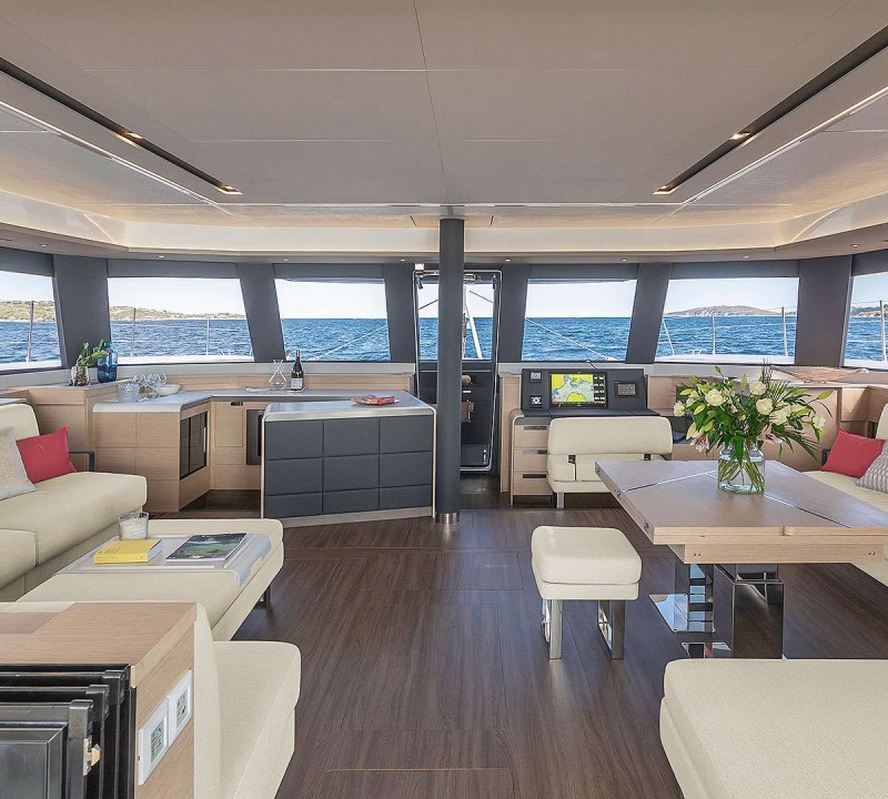 Yacht LISA OF THE SEAS, Fountaine Pajot | CHARTERWORLD Luxury ...